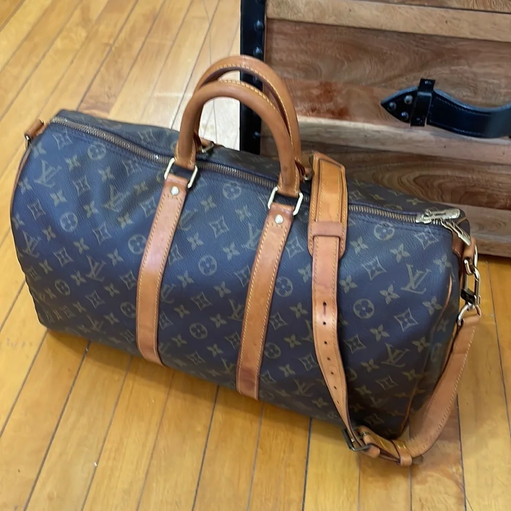 Louis Vuitton Bandouliere Keepall 45 Travel Bag. - Picture 7 of 15